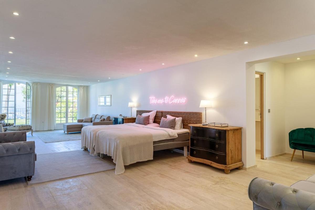 With 8 Bedrooms, Sea View, Great Comfort * Cannes