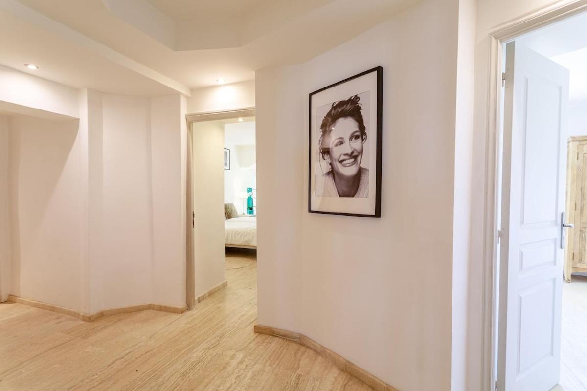 With 8 Bedrooms, Sea View, Great Comfort Villa Cannes