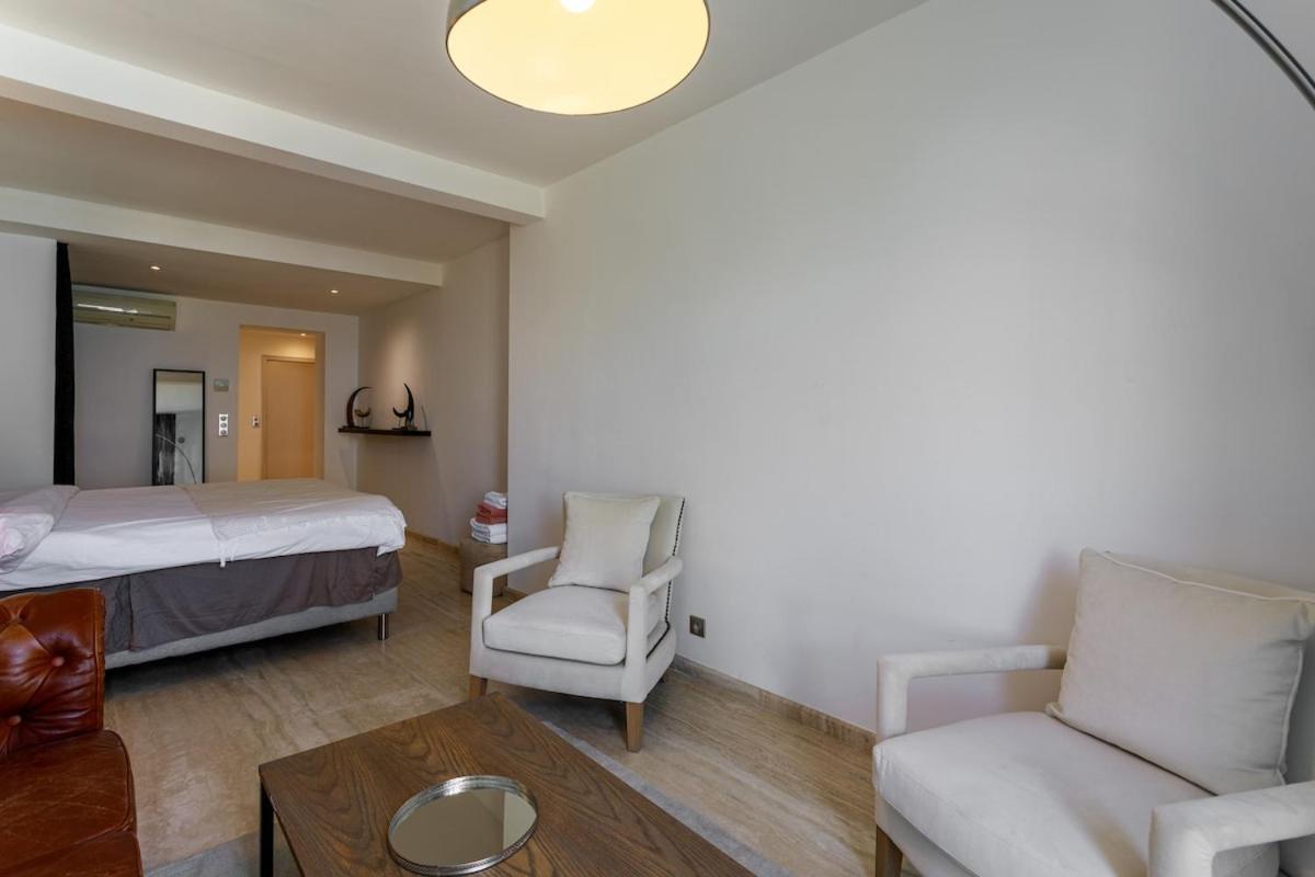 With 8 Bedrooms, Sea View, Great Comfort Cannes