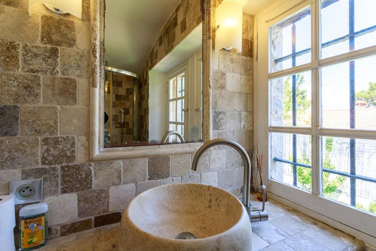 With 8 Bedrooms, Sea View, Great Comfort * Cannes